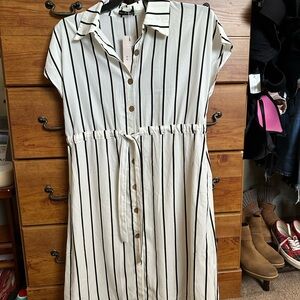 Casual White Midi Shirt Dress with Black Stripes and Tie Waist